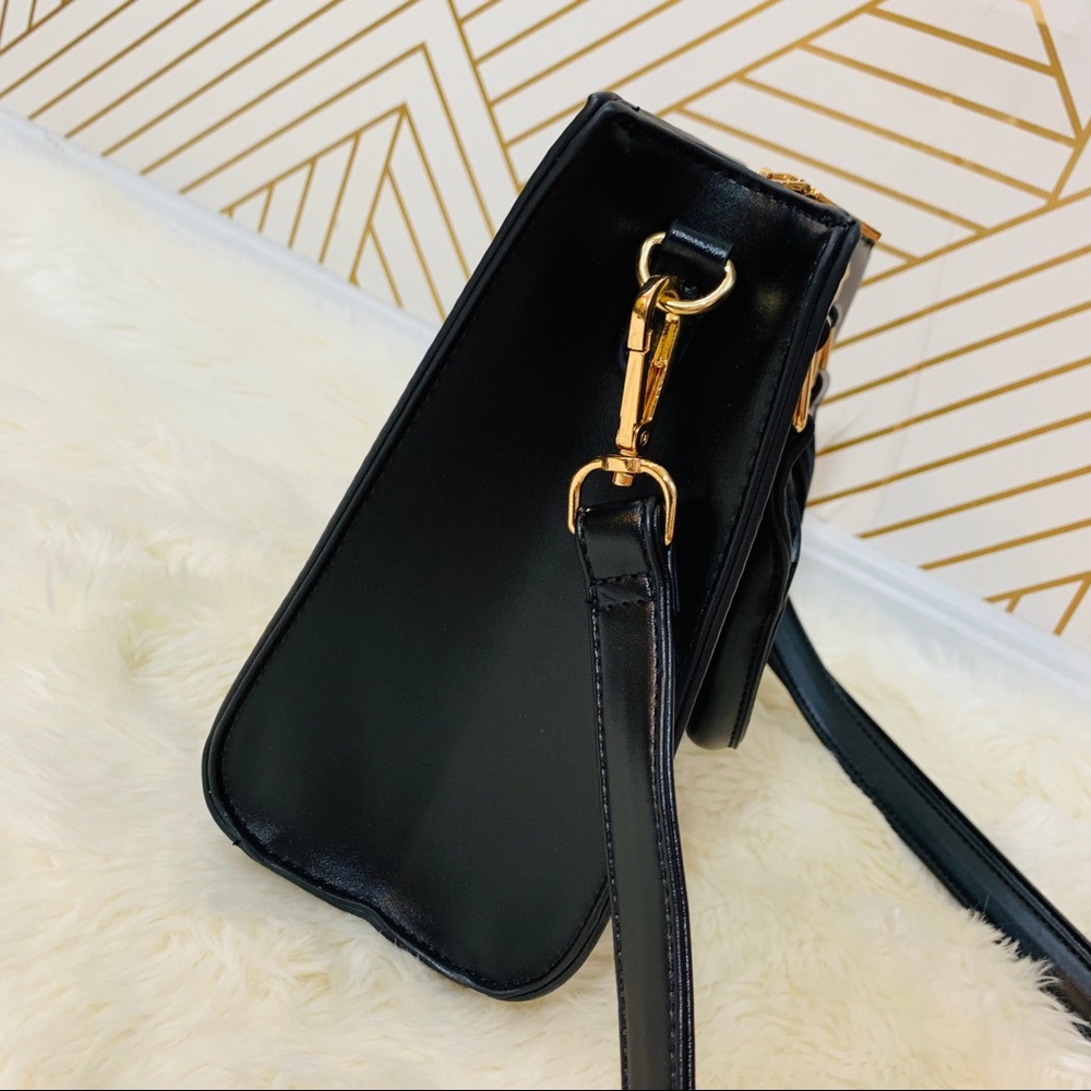 Black & Gold Shoulder/Crossbody/Handbag - Picture 7 of 8